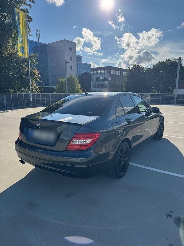 Gebraucht Mercedes C180 156 PS (114 kW) 2013 Grau Limousine