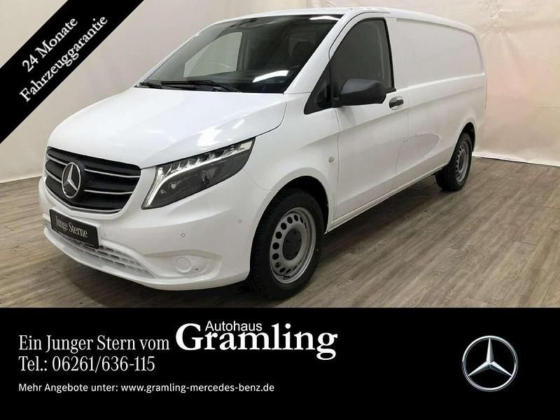 Arktikweiß Gebraucht 2023 Mercedes Vito Van / Kleinbus | 45.670 € (Teuer) - Bild 1/4