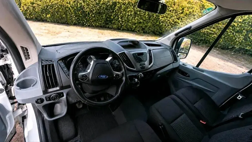 Używany Ford Transit 131 KM (96 kW) 2018 Biały Minivan