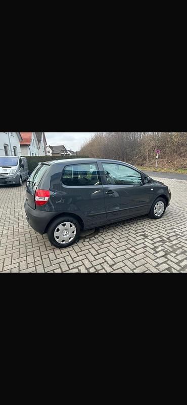 Gebraucht VW Fox 55 PS (40 kW) 2008 Grau Kleinwagen