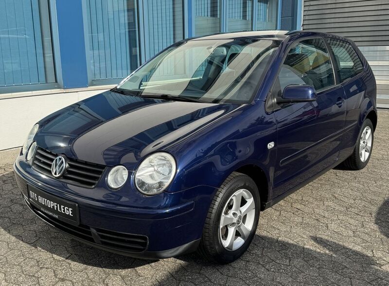 Blau Gebraucht 2004 VW Polo Cricket Limousine | 600 € (Superpreis) - Bild 1/4