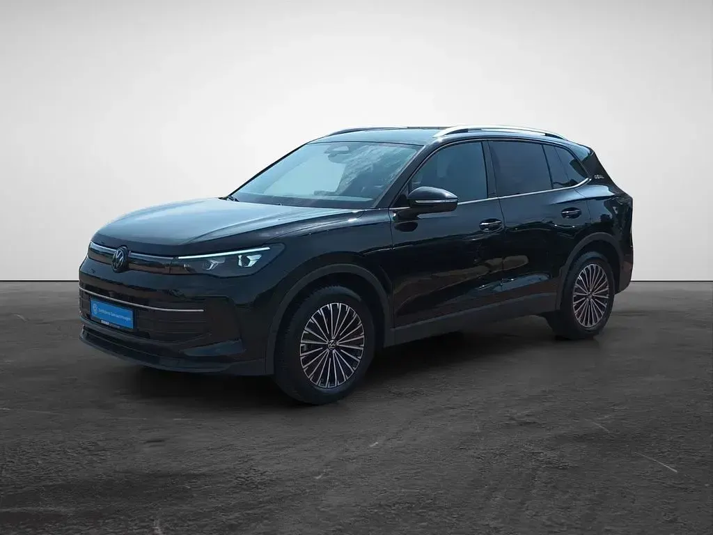 Gebraucht VW Tiguan Goal 150 PS (110 kW) 2025 Schwarz SUV