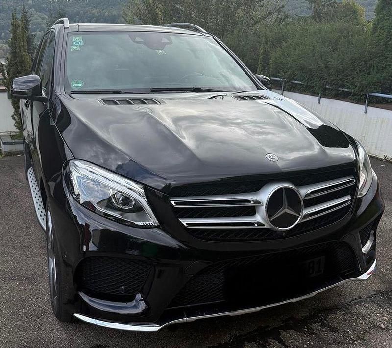 Schwarz Gebraucht 2017 Mercedes GLE400 SUV | 34.500 € (Teuer) - Bild 1/4