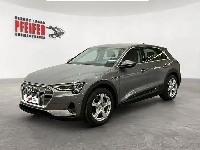 Używany Audi e-tron Ambiente 230 kW (313 KM) 2021 Andere SUV