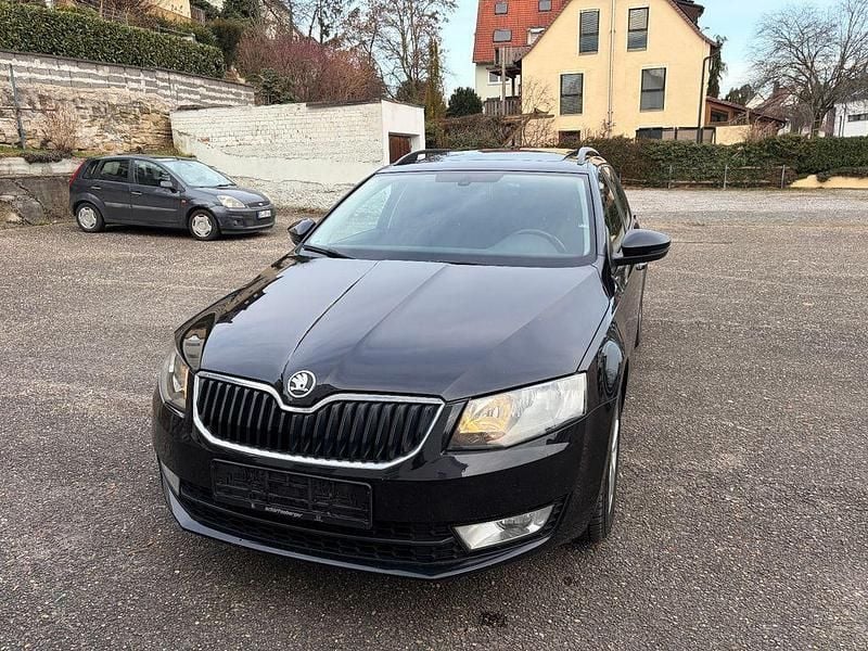 Schwarz Gebraucht 2014 Skoda Octavia Elegance Kombi | 6.990 € (Superpreis) - Bild 1/4