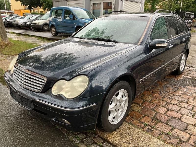Gebraucht Mercedes C180 143 PS (105 kW) 2005 Blau Kombi