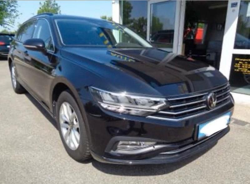 Schwarz Gebraucht 2022 VW Passat Business Kombi | 23.850 € (Fairer Preis) - Bild 1/4