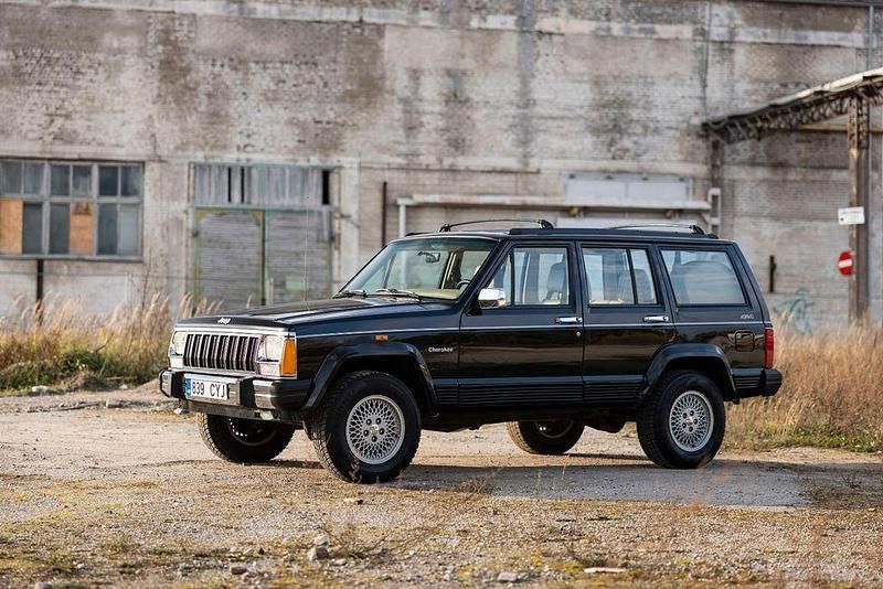 Gebraucht Jeep Cherokee Limited 178 PS (130 kW) 1996 Schwarz SUV