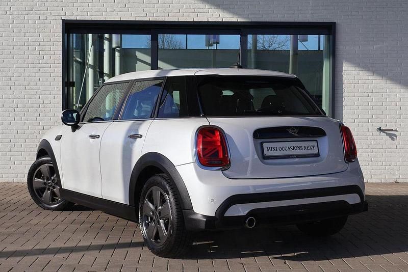 Gebraucht Mini Cooper Classic 136 PS (100 kW) 2024 Weiß Kleinwagen