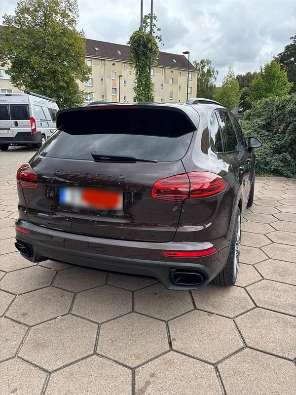 Second-hand Porsche Cayenne 262 CP (192 kW) 2014 Andere farben SUV
