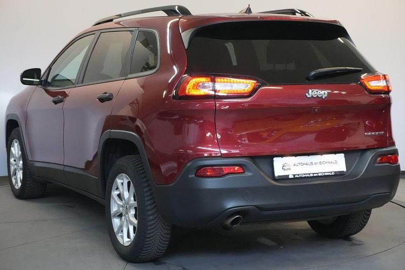 Gebraucht Jeep Cherokee Longitude 186 PS (136 kW) 2016 Rot SUV