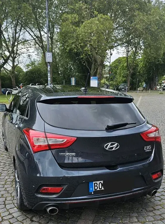 Gebraucht Hyundai i30 Turbo 186 PS (136 kW) 2016 Schwarz Limousine