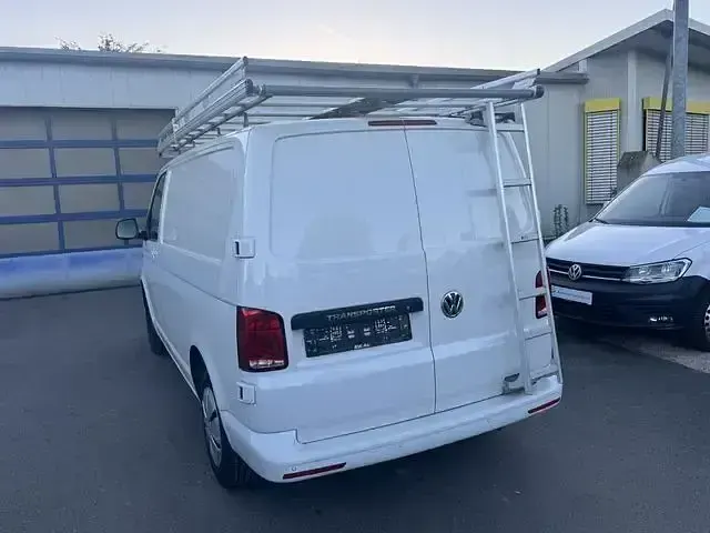 Gebraucht VW Transporter 150 PS (110 kW) 2022 Weiß Van