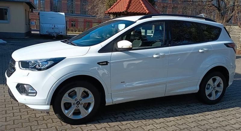 Gebraucht Ford Kuga ST-Line 179 PS (131 kW) 2017 Weiß SUV