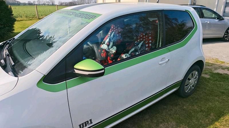 Second-hand VW up! 60 CP (44 kW) 2018 Alb Hatchback