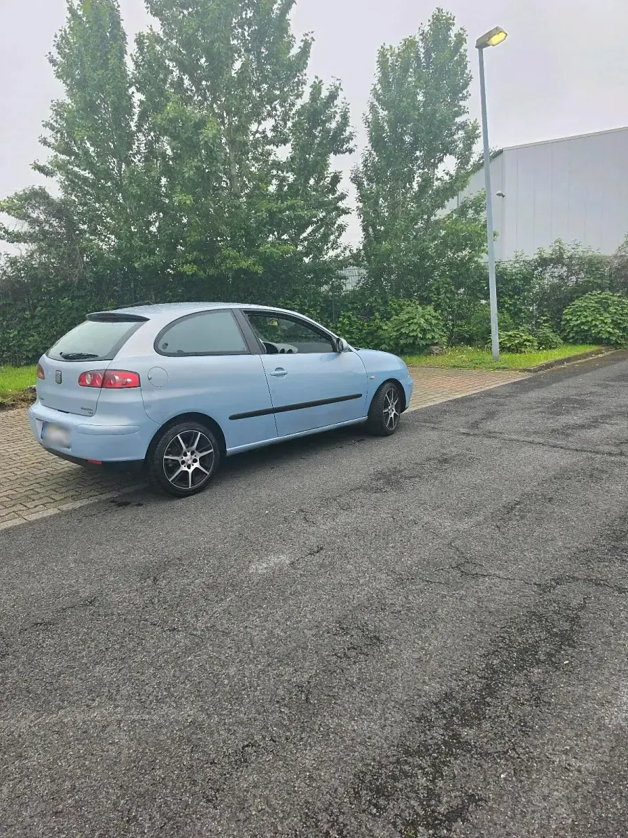 Gebraucht Seat Ibiza 101 PS (74 kW) 2002 Andere farben Kleinwagen