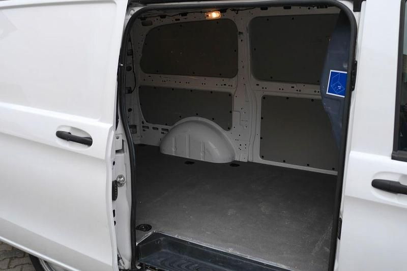 Gebraucht Mercedes Vito 102 PS (75 kW) 2020 Weiß Van