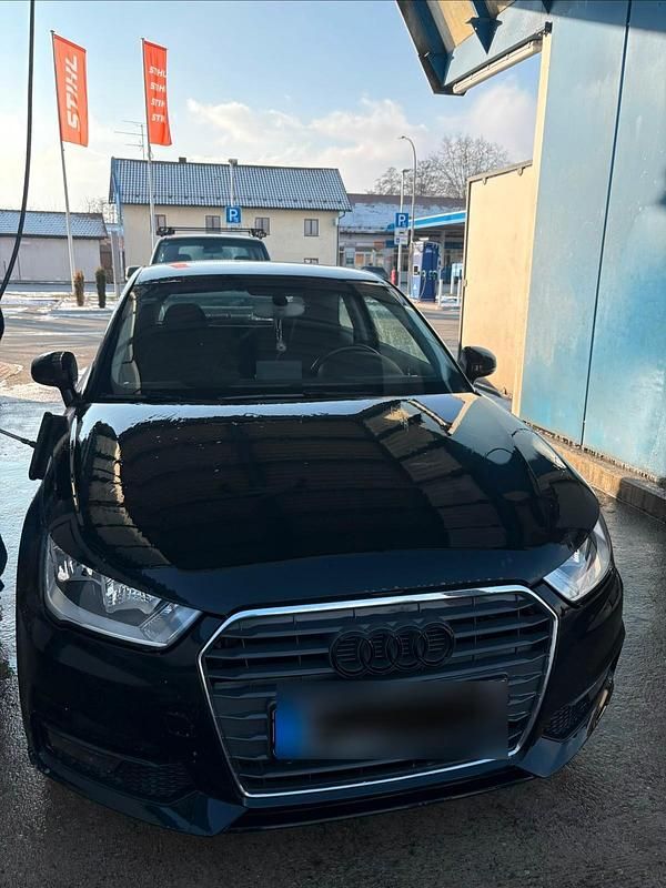 Gebraucht Audi A1 95 PS (69 kW) 2016 Schwarz Kleinwagen