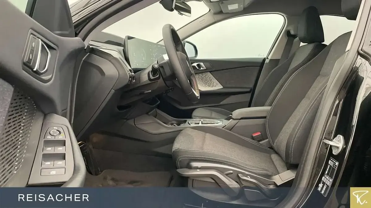 Gebraucht BMW 220 170 PS (125 kW) 2025 Saphirschwarz metallic Coupé