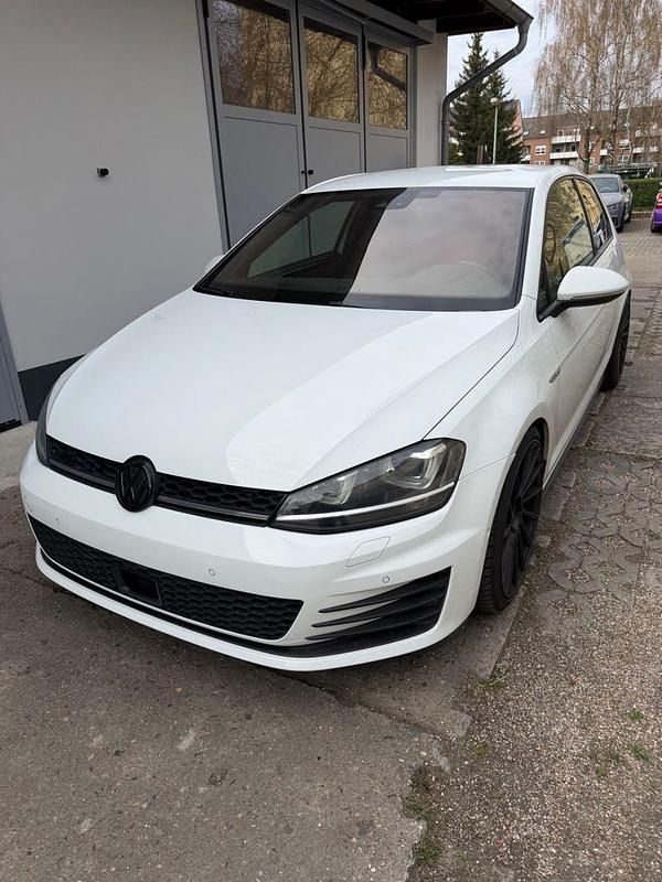 Second-hand VW Golf GTD 184 CP (135 kW) 2013 Alb Coupe
