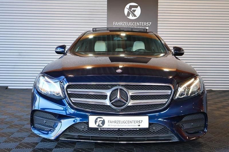 Gebraucht Mercedes E300 Avantgarde 231 PS (169 kW) 2016 Blau Limousine
