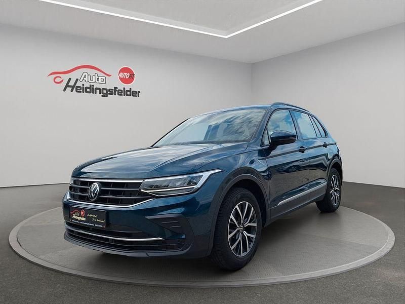 Nightshade blue Gebraucht 2023 VW Tiguan Life SUV | 26.490 € (Fairer Preis) - Bild 1/4