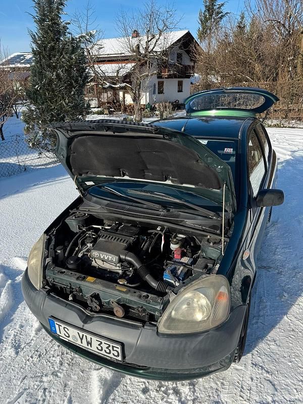 Gebraucht Toyota Yaris 68 PS (50 kW) 2003 Grün Kleinwagen