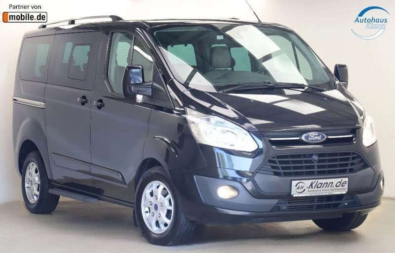 Pantherschwarz metallic Gebraucht 2014 Ford Transit Custom Titanium Van / Kleinbus | 18.749 € (Superpreis) - Bild 1/4