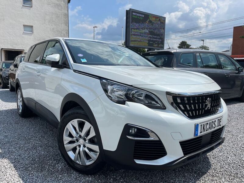 Weiß Gebraucht 2020 Peugeot 5008 Business-Line Van / Kleinbus | 21.956 € (Fairer Preis) - Bild 1/4