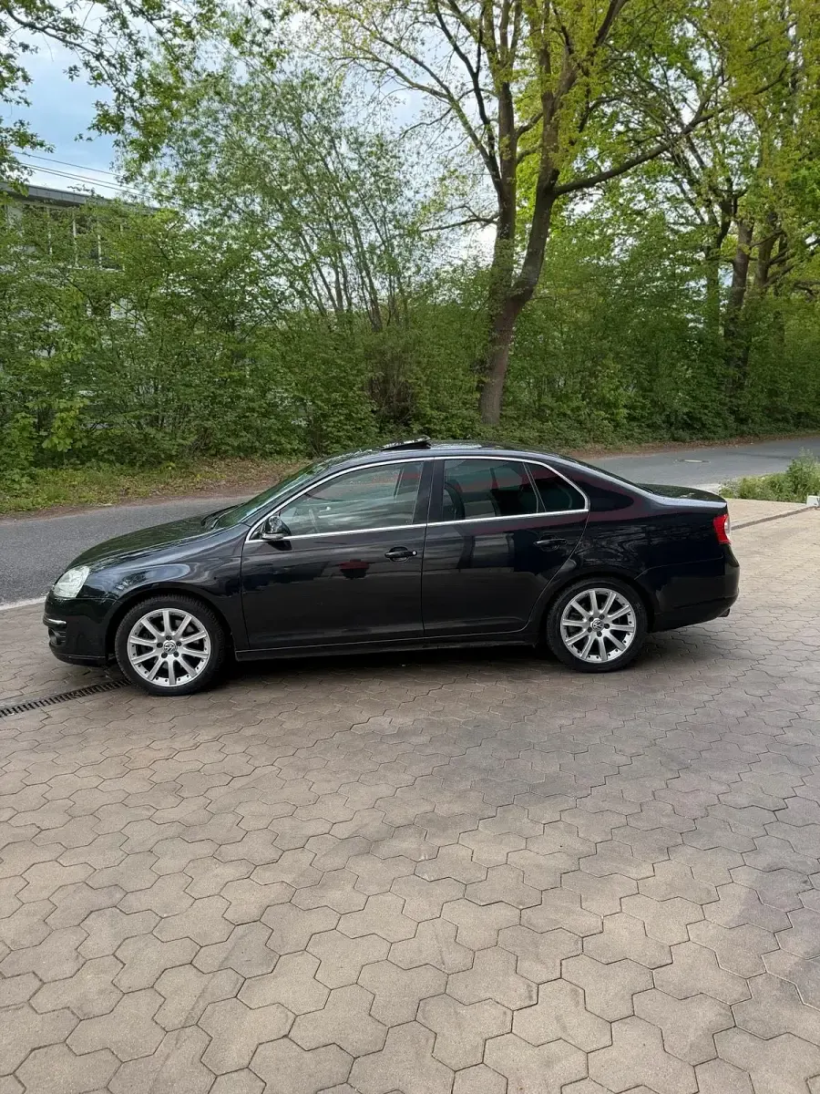 Brugt VW Jetta 200 HK (147 kW) 2006 Sort Sedan