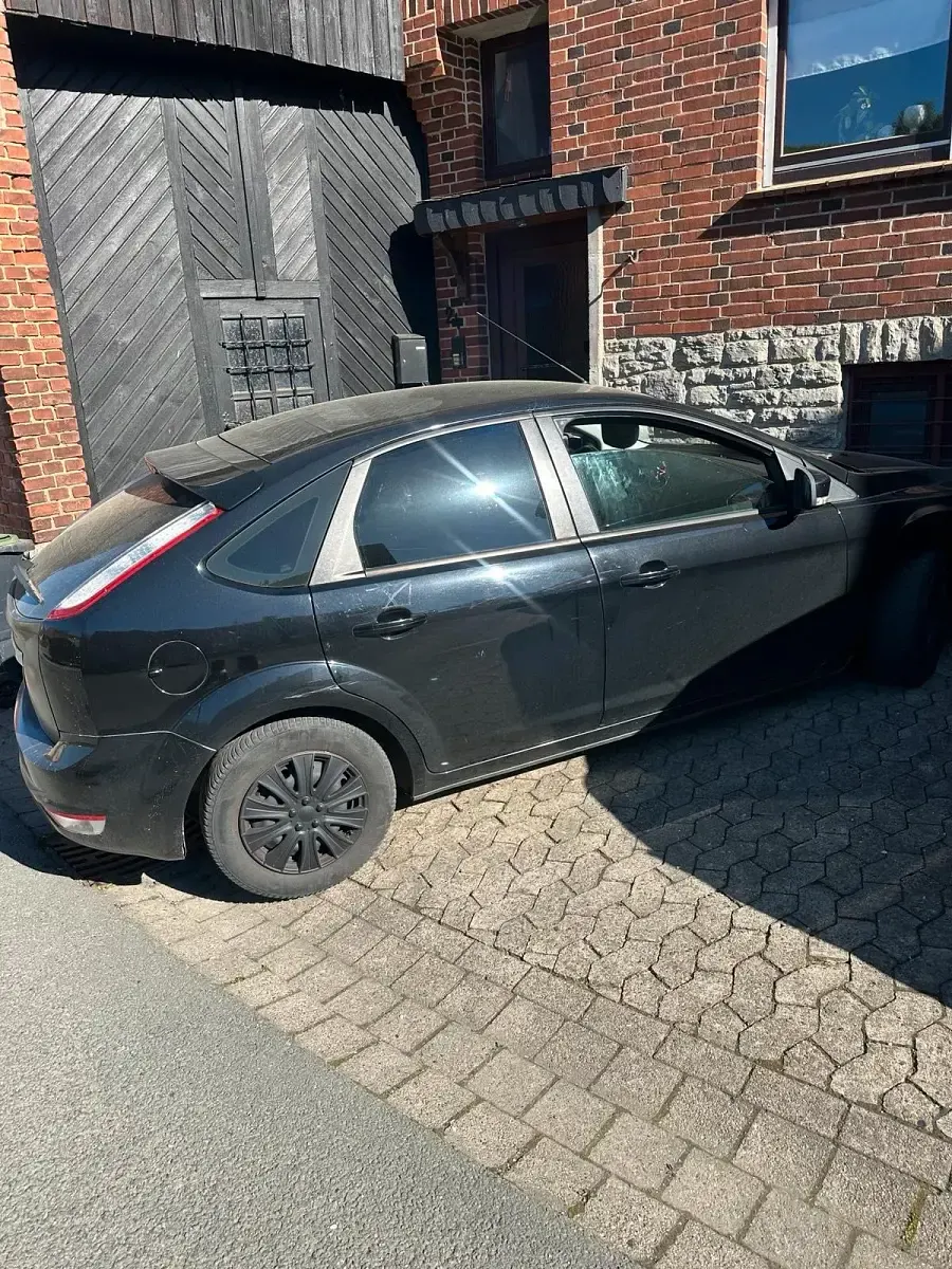 Używany Ford Focus 102 KM (75 kW) 2009 Czarny Hatchback