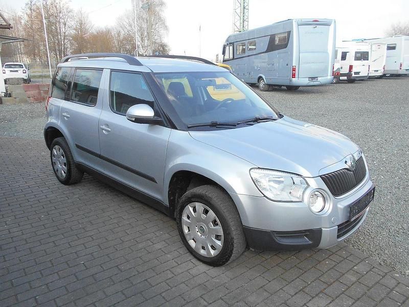 Gebraucht Skoda Yeti Plus Edition 105 PS (77 kW) 2012 Silber SUV