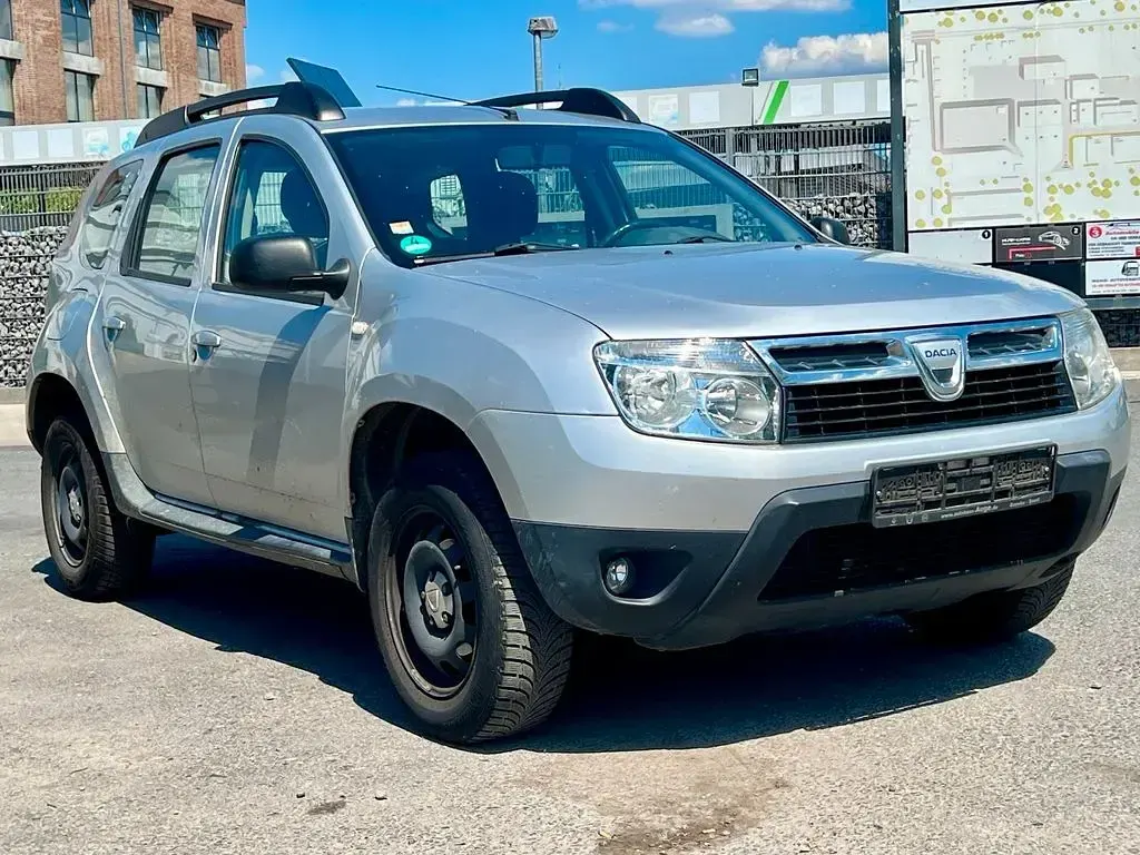 Gebraucht Dacia Duster Lauréate 105 PS (77 kW) 2010 Grau SUV