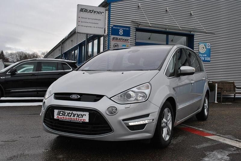 Gebraucht Ford S-MAX Titanium 200 PS (147 kW) 2012 Silber Van / Kleinbus