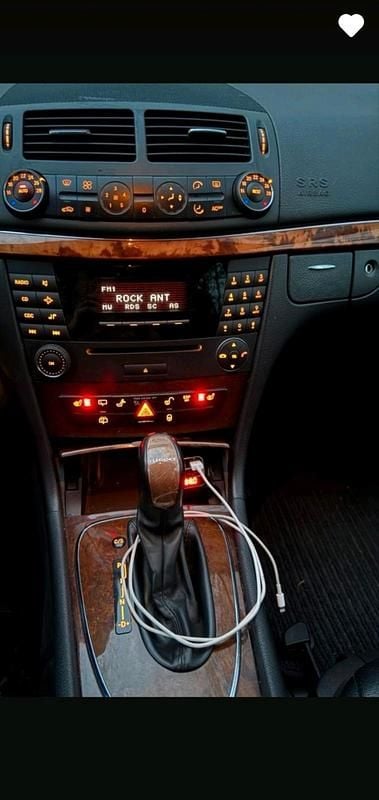 Gebraucht Mercedes E220 150 PS (110 kW) 2005 Schwarz Kombi