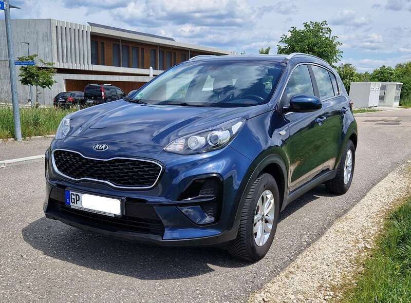Blau Gebraucht 2018 Kia Sportage Edition 7 SUV | 13.700 € (Guter Preis) - Bild 1/4