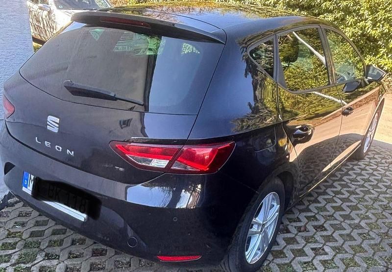Gebraucht Seat Leon Reference 105 PS (77 kW) 2014 Schwarz Limousine