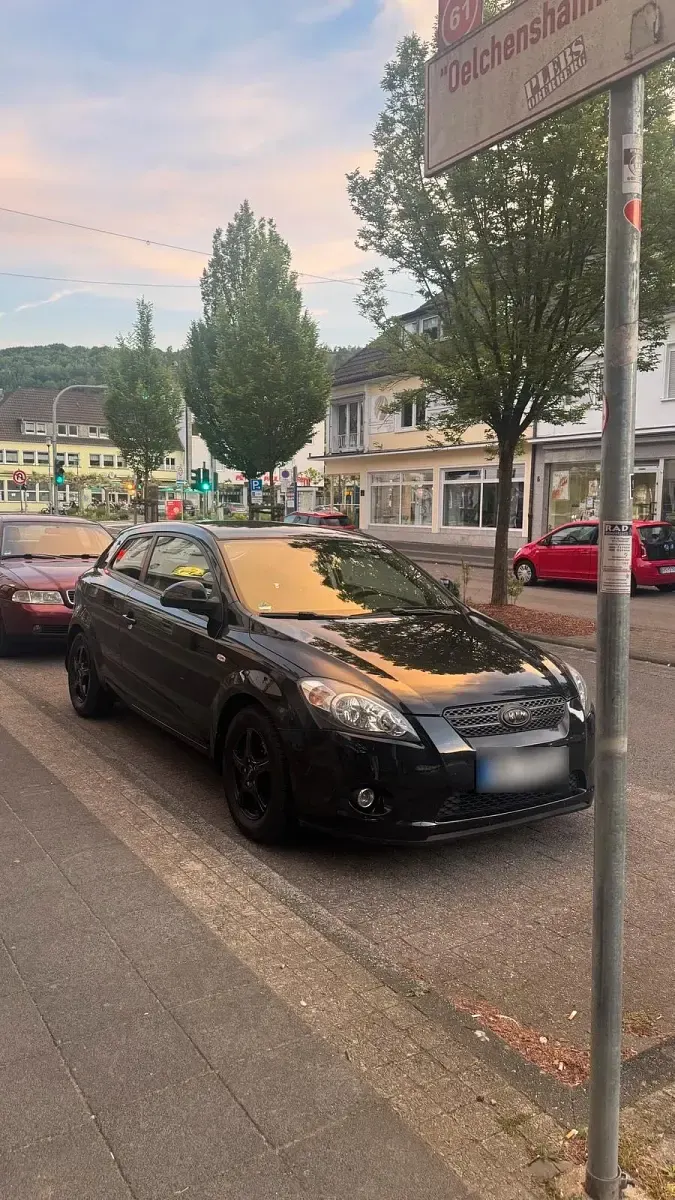 Gebraucht Kia ProCeed 126 PS (92 kW) 2009 Schwarz Kleinwagen