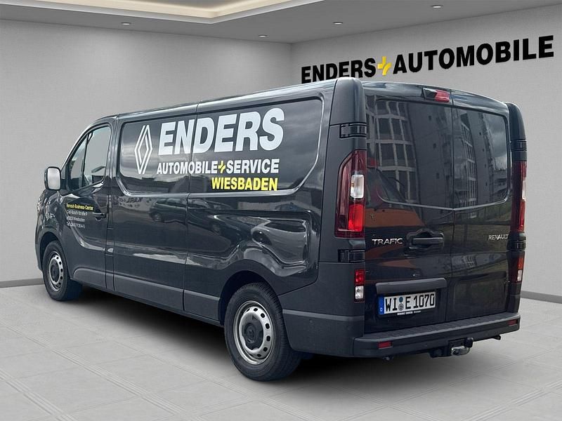 Gebraucht Renault Trafic Komfort 150 PS (110 kW) 2024 Schwarz midnight Van / Kleinbus