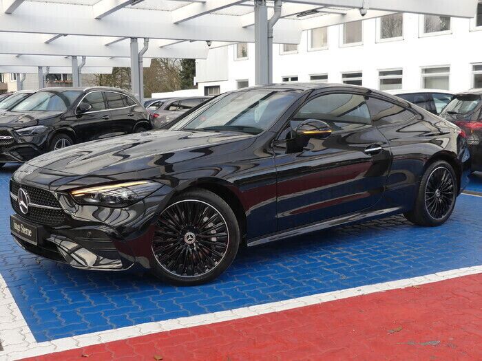 lack obsidianschwarz Gebraucht 2024 Mercedes CLE450 AMG Coupé | 72.890 € (Fairer Preis) - Bild 1/4