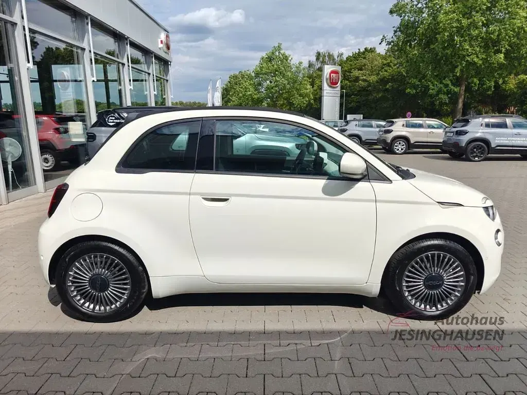 Gebraucht Fiat 500e 86 kW (118 PS) 2024 Arktis weiß Cabrio