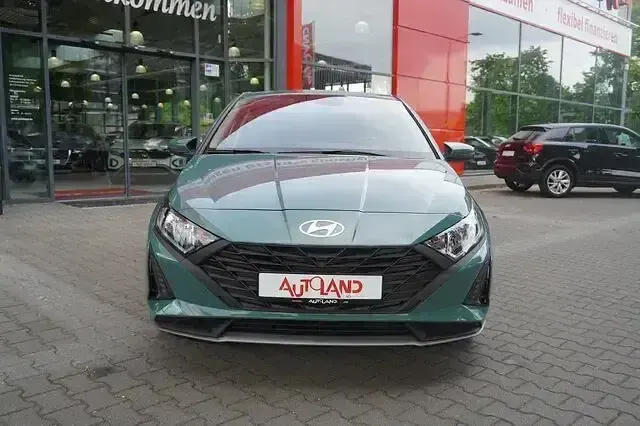 Neu Hyundai i20 79 PS (58 kW) 2025 Grün Kleinwagen
