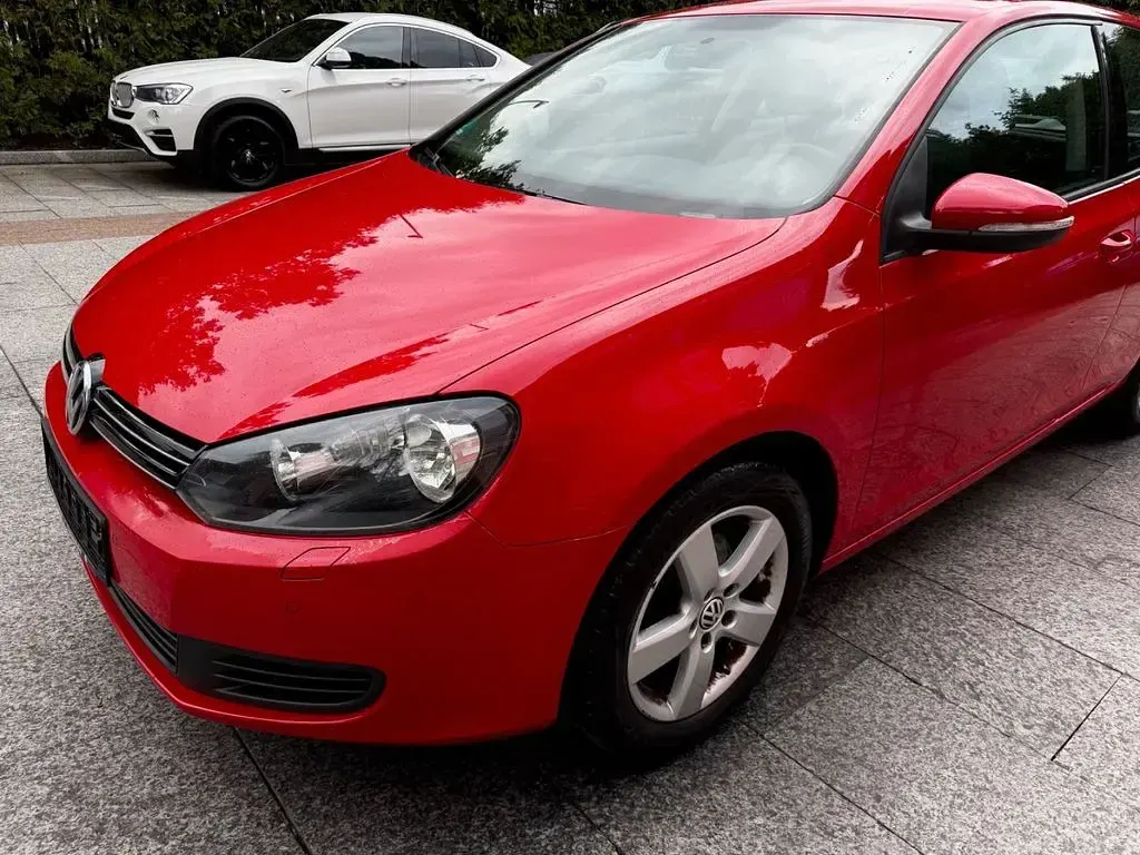 Gebraucht VW Golf VI Comfortline 105 PS (77 kW) 2010 Rot Kleinwagen