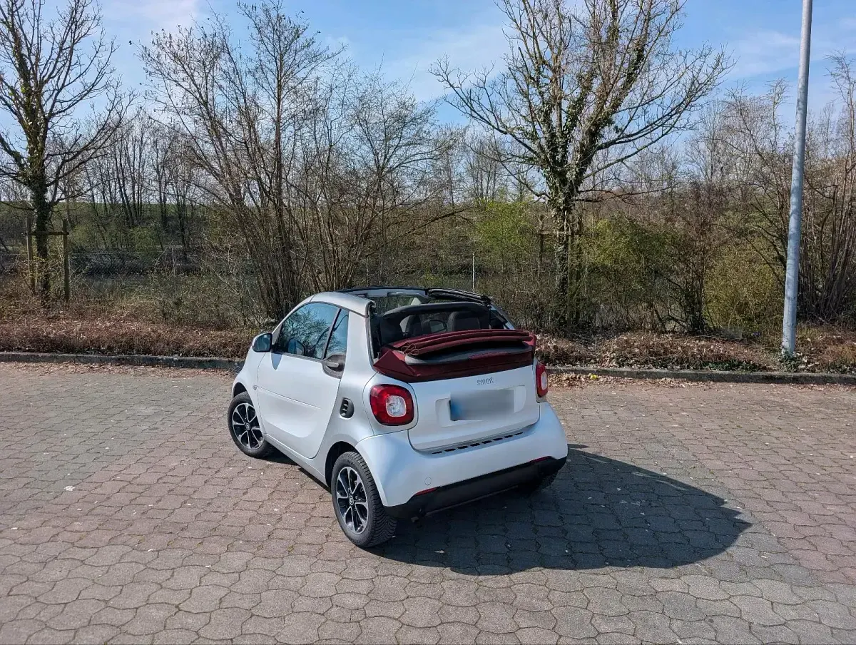 Gebraucht Smart ForTwo Cabrio Prime 90 PS (66 kW) 2017 Weiß Cabrio
