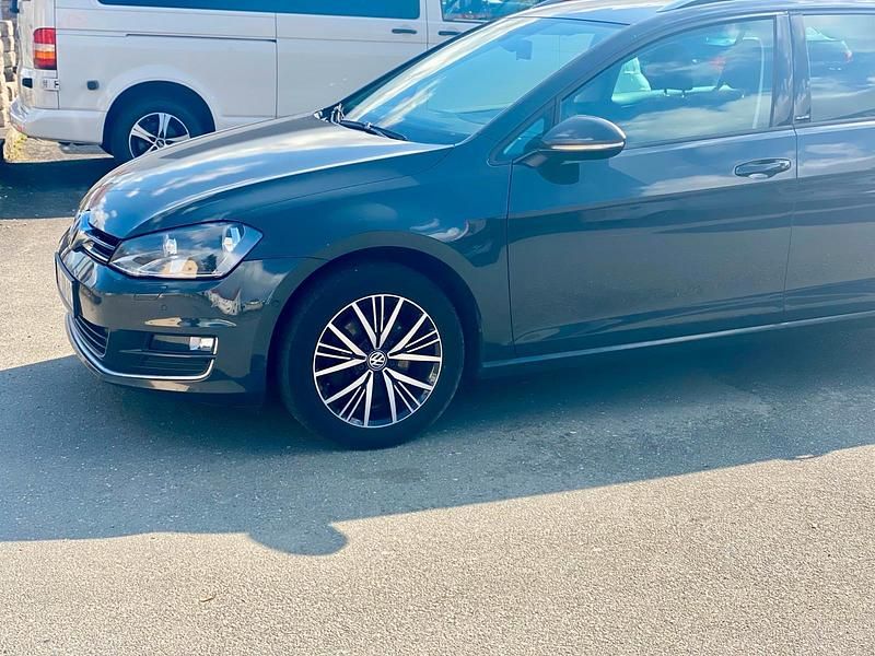 Gebraucht VW Golf VII 110 PS (80 kW) 2016 Grau Kombi