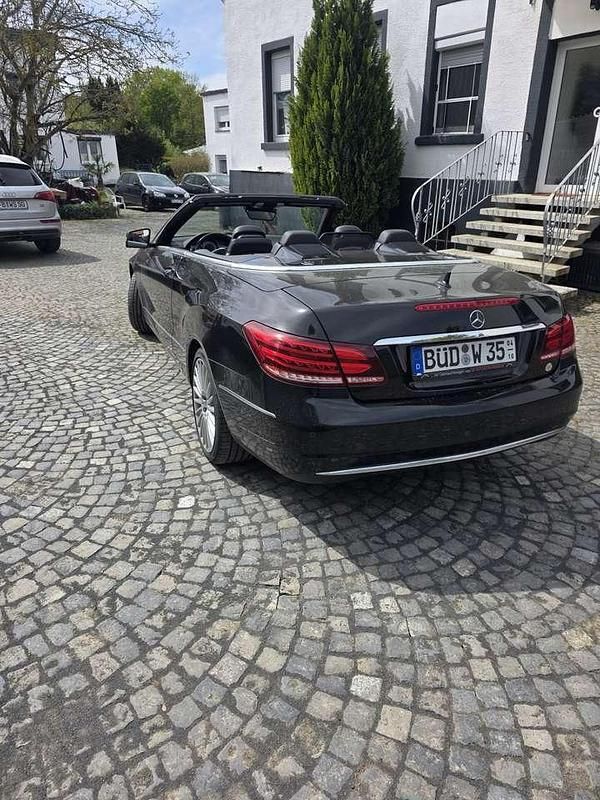 Usata Mercedes E350 252 CV (185 kW) 2013 Nero Cabrio
