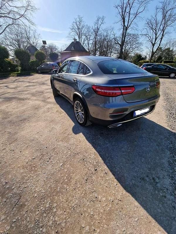 Gebraucht Mercedes GLC250 AMG line 211 PS (155 kW) 2018 Grau SUV