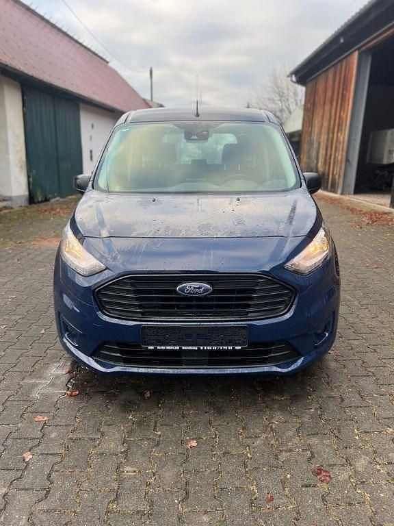 Blau Gebraucht 2021 Ford Tourneo Active Van / Kleinbus | 19.499 € - Bild 1/4