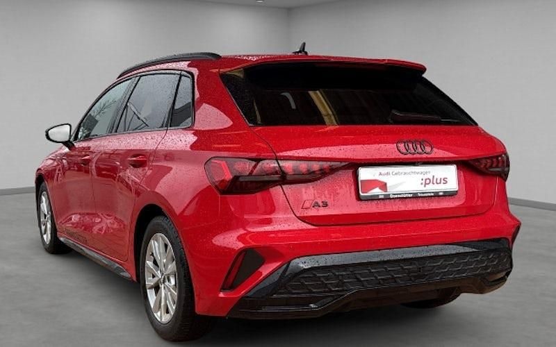 Gebraucht Audi A3 S-Line 150 PS (110 kW) 2024 Rot Limousine