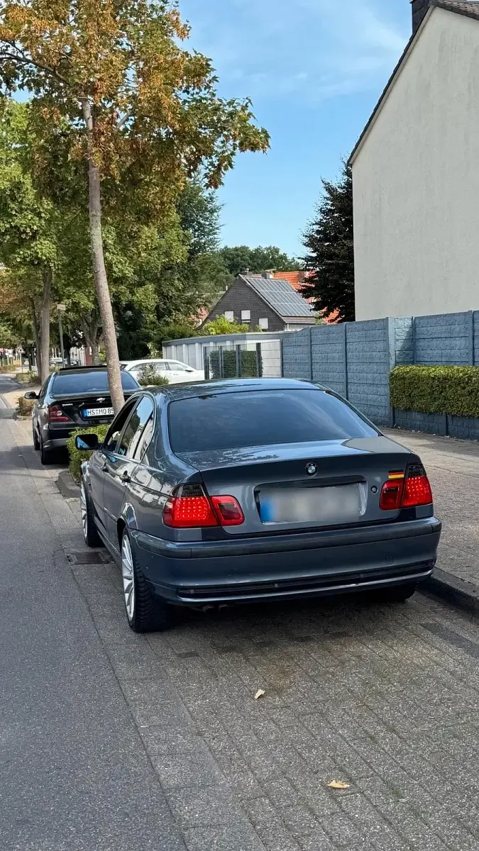 Gebraucht BMW 320 170 PS (125 kW) 2001 Andere farben Limousine